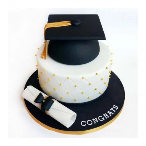 Graduation Theme Cake