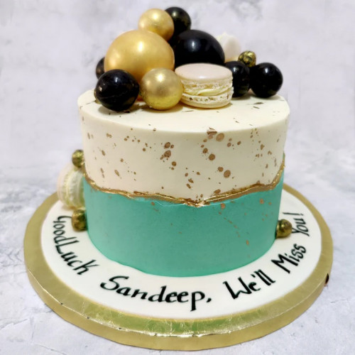 Macaron Faultline Cake