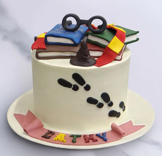 Harry Potter Cake - 1104 – Cakes and Memories Bakeshop