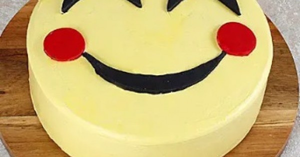Funny Smiley Birthday Wishes Cake With Friend Name
