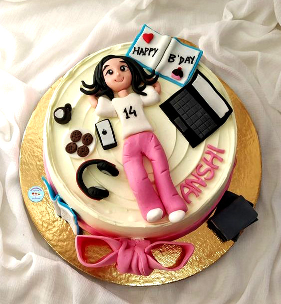Send happy birthday designer cake for girls online by GiftJaipur in  Rajasthan