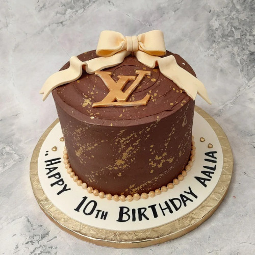 Louis Vuitton Cake | LV Cake | Cake For Her | LV Birthday Cake | Bangalore  – Liliyum Patisserie & Cafe