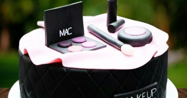 Buy MAC Makeup Kit Fondant Cake Online in Delhi NCR : Fondant Cake Studio