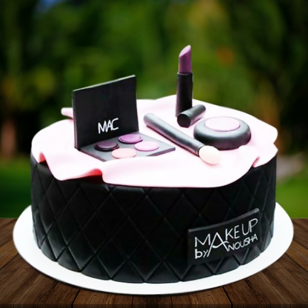 Makeup theme cake without fondant 💓... - Yumminastic By Mysha | Facebook