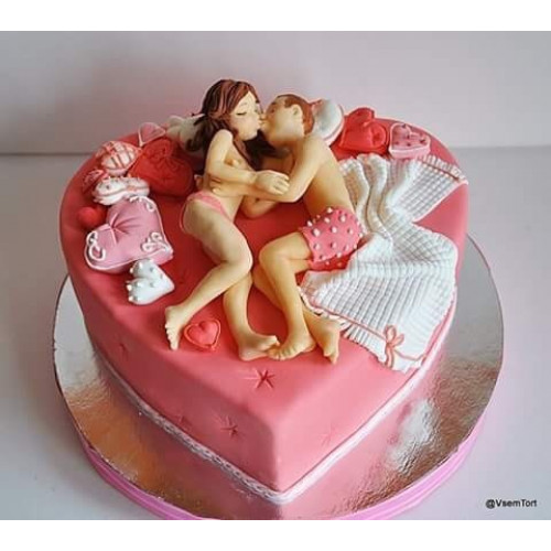 Kiss On Bed Cake