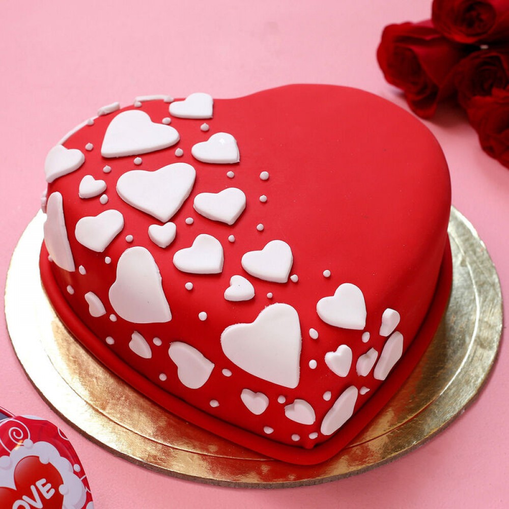 Love heart biscuit cake